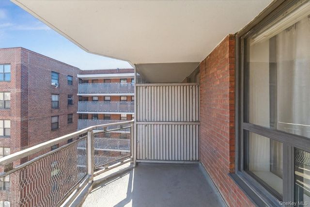 61-15 98th Street 16H, Rego Park, NY 11374