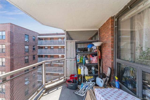 61-15 98th Street 16H, Rego Park, NY 11374