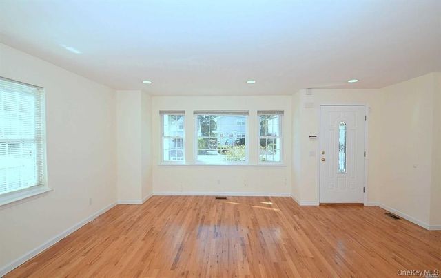 74 Firwood Road A, Port Washington, NY 11050