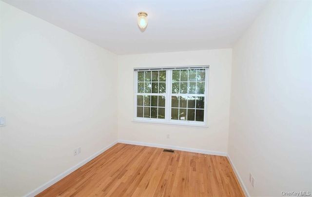 74 Firwood Road A, Port Washington, NY 11050