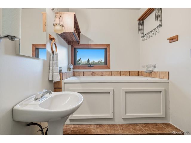 275 Vulture Ln, Jefferson, CO 80456