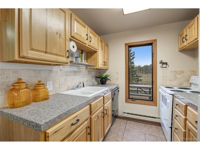 275 Vulture Ln, Jefferson, CO 80456