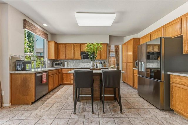 2735 Tejon St, Lodi, CA 95242