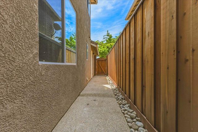 2735 Tejon St, Lodi, CA 95242