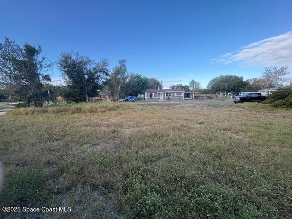 300 N Varr Avenue, Cocoa, FL 32922