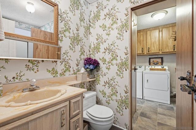 1370 Cabrillo Drive, Hemet, CA 92543