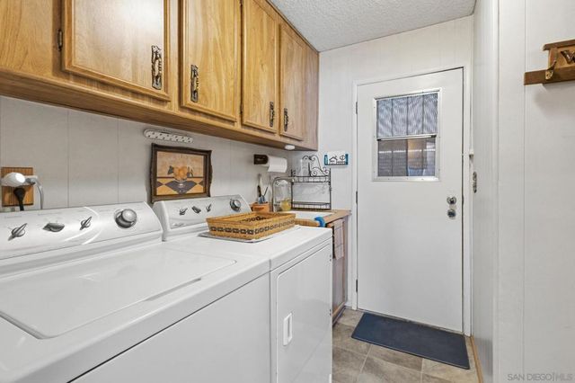 1370 Cabrillo Drive, Hemet, CA 92543