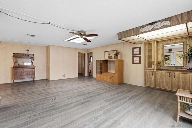 1370 Cabrillo Drive, Hemet, CA 92543