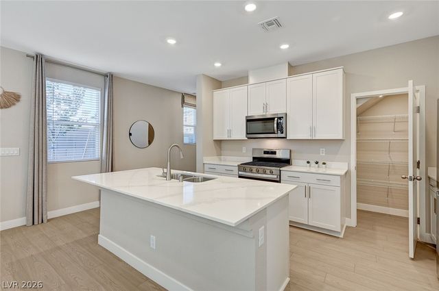 10029 Luna River Avenue, Las Vegas, NV 89148