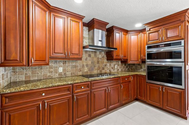 4610 Pinetree Drive, Delray Beach, FL 33445
