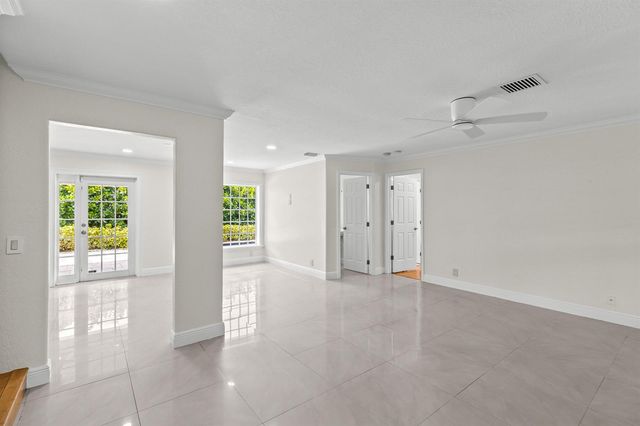 4610 Pinetree Drive, Delray Beach, FL 33445