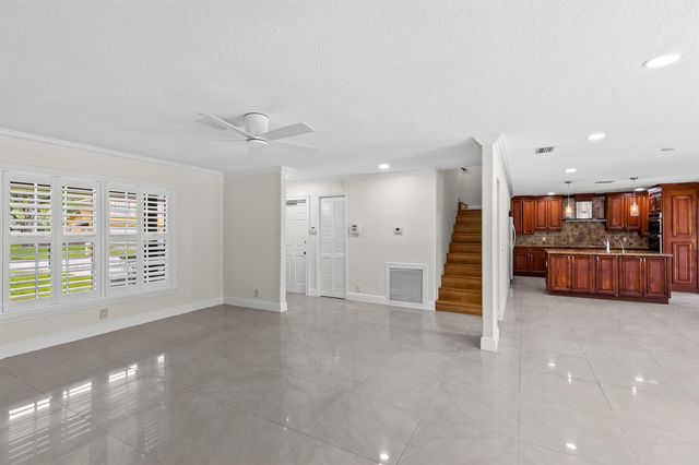4610 Pinetree Drive, Delray Beach, FL 33445