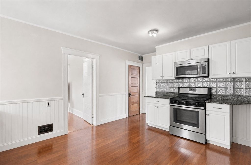 14 Forest Ave 2, Salem, MA 01970