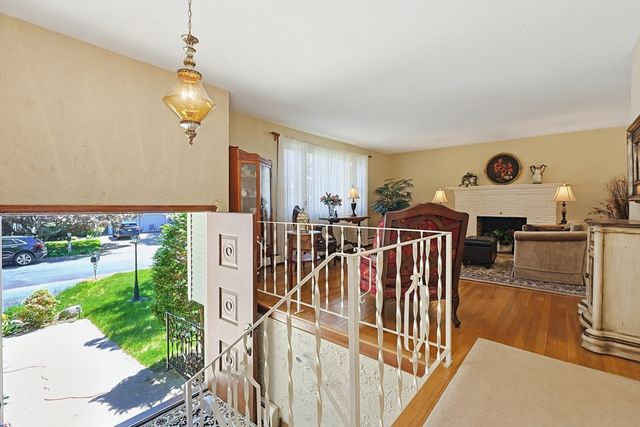 34 Muriel Ln, Milford, MA 01757