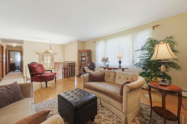 34 Muriel Ln, Milford, MA 01757