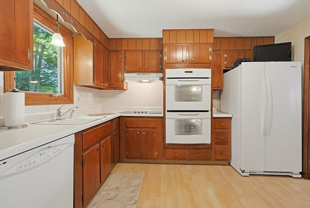34 Muriel Ln, Milford, MA 01757