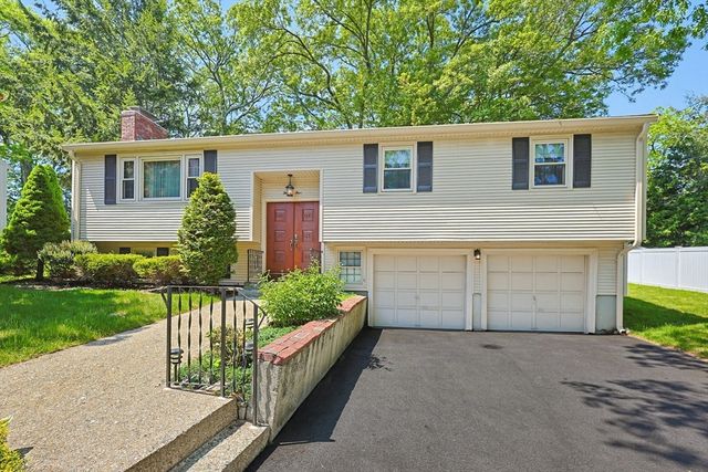 34 Muriel Ln, Milford, MA 01757