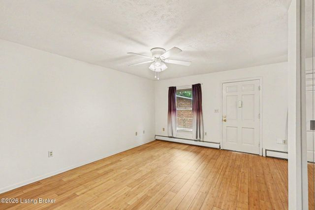 4501 S 6th St APT 76, Louisville, KY 40214