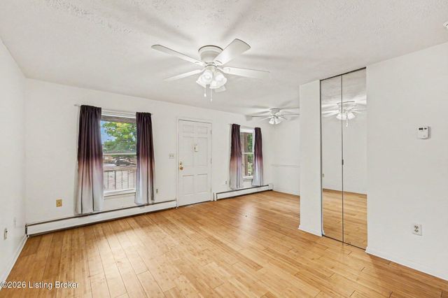 4501 S 6th St APT 76, Louisville, KY 40214