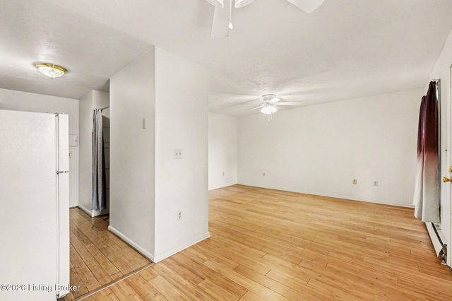 4501 S 6th St APT 76, Louisville, KY 40214