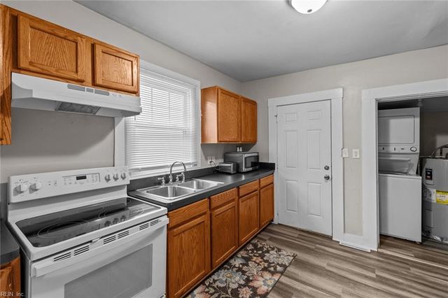 1045 W 37th St Unit A, Norfolk, VA 23508