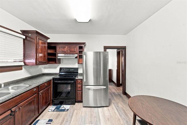 316 S AMELIA AVENUE, Deland, FL 32724