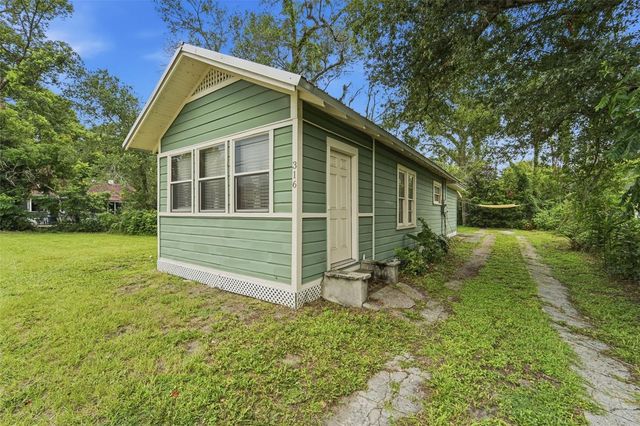 316 S AMELIA AVENUE, Deland, FL 32724
