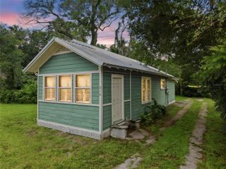 316 S AMELIA AVENUE, Deland, FL 32724