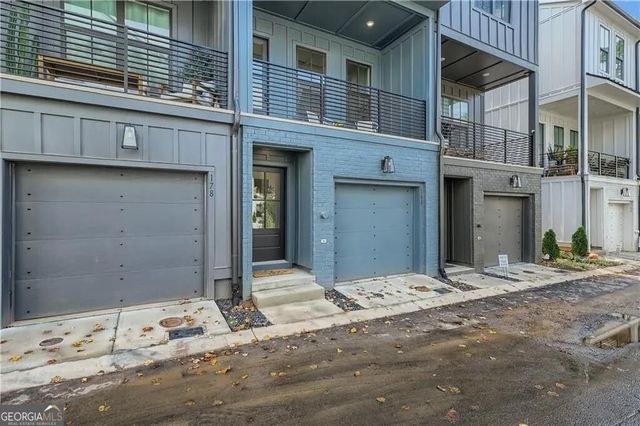 180 Chestnut Circle, Atlanta, GA 30342