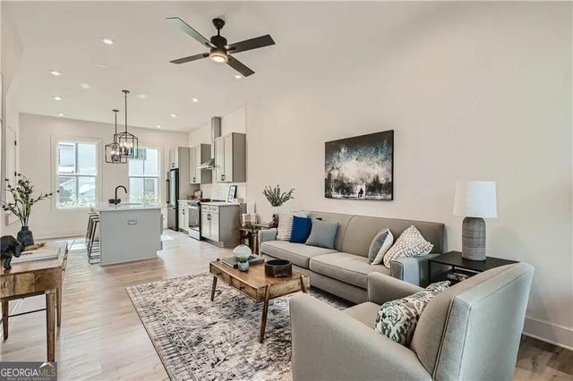 180 Chestnut Circle, Atlanta, GA 30342