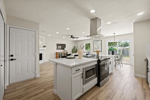 7160 Winterberry Drive, Dallas, TX 75249