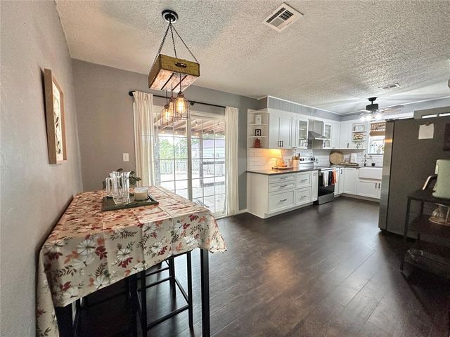 3 Rock Hollow Road, Shawnee, OK 74804