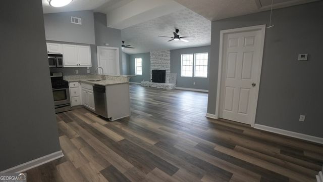 1755 Lee Rd 430, Smiths Station, AL 36877