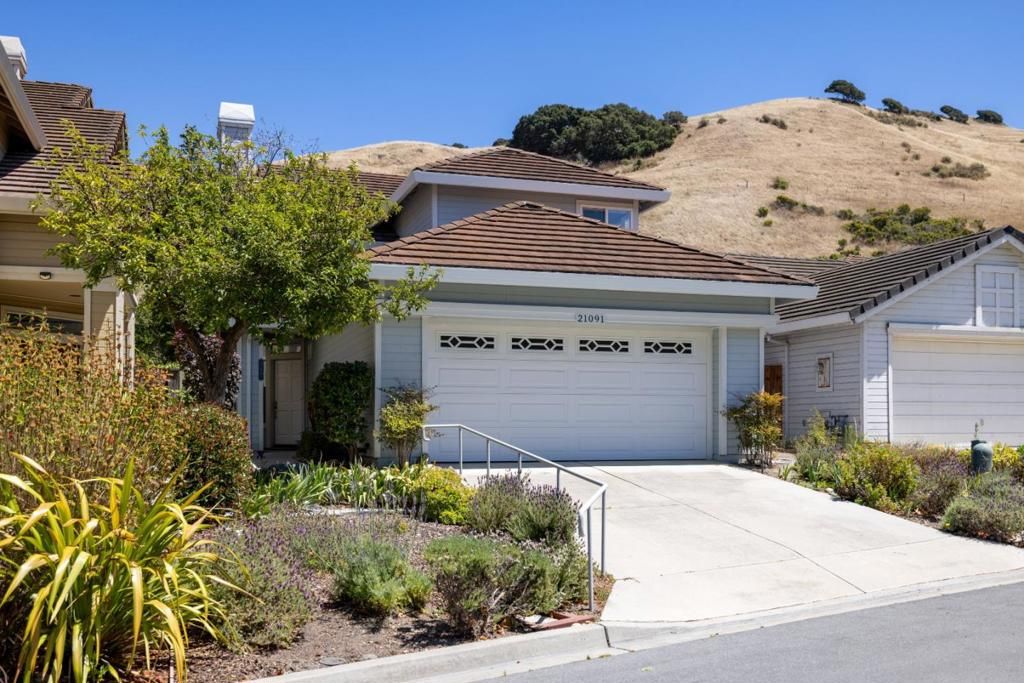 Image 1 of property listing at 21091 Old Ranch Court, Salinas, CA 93908