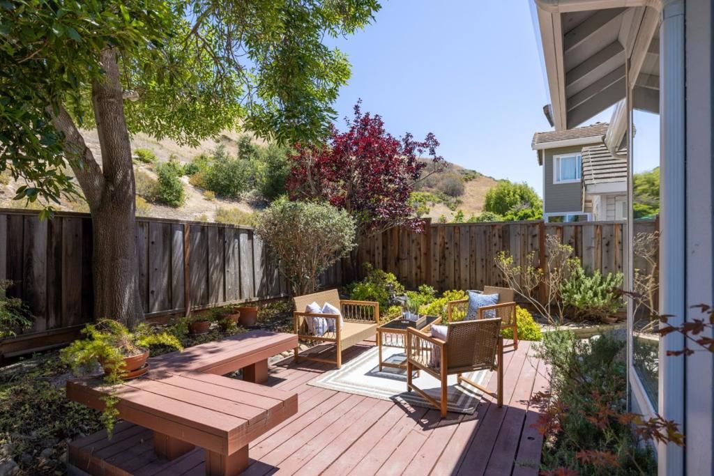 Image 15 of property listing at 21091 Old Ranch Court, Salinas, CA 93908