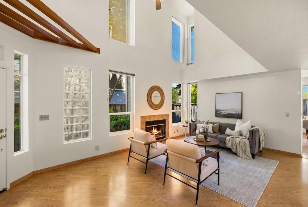 Image 4 of property listing at 21091 Old Ranch Court, Salinas, CA 93908
