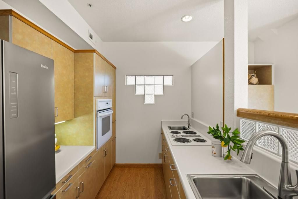Image 5 of property listing at 21091 Old Ranch Court, Salinas, CA 93908