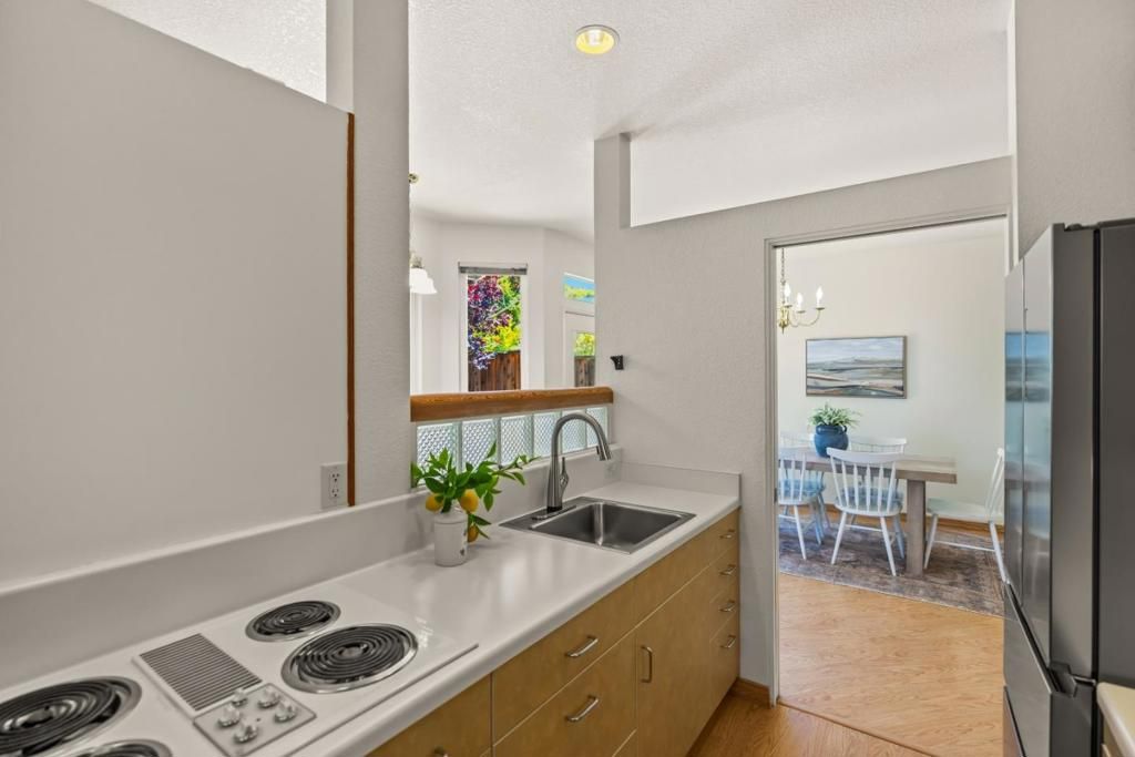 Image 6 of property listing at 21091 Old Ranch Court, Salinas, CA 93908