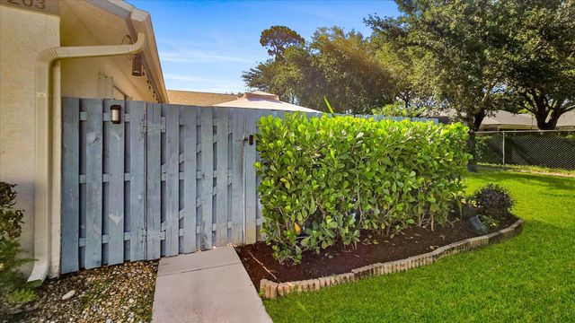 203 Timberlane Circle, Greenacres, FL 33463