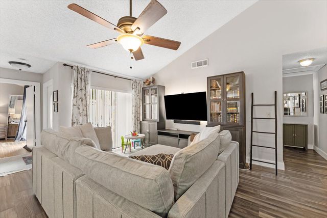 203 Timberlane Circle, Greenacres, FL 33463