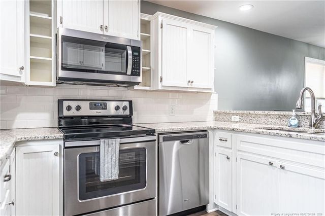 150 S Plum Street, Pinebluff, NC 28373