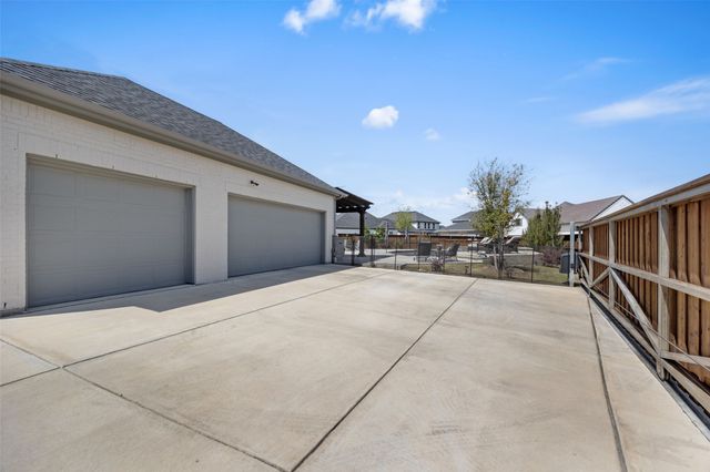 1421 Laurel Green Court, Arlington, TX 76005