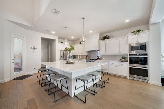 1421 Laurel Green Court, Arlington, TX 76005