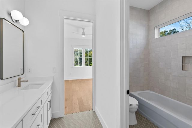 3904 GREENWOOD DRIVE, Tampa, FL 33611