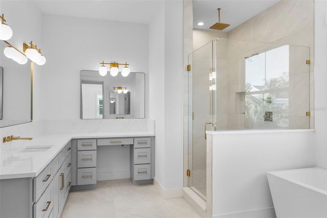 3904 GREENWOOD DRIVE, Tampa, FL 33611