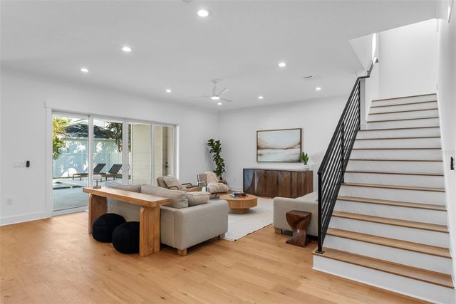 3904 GREENWOOD DRIVE, Tampa, FL 33611