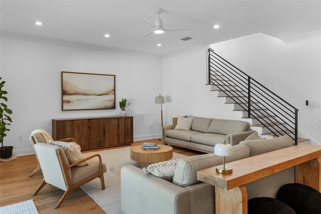 3904 GREENWOOD DRIVE, Tampa, FL 33611