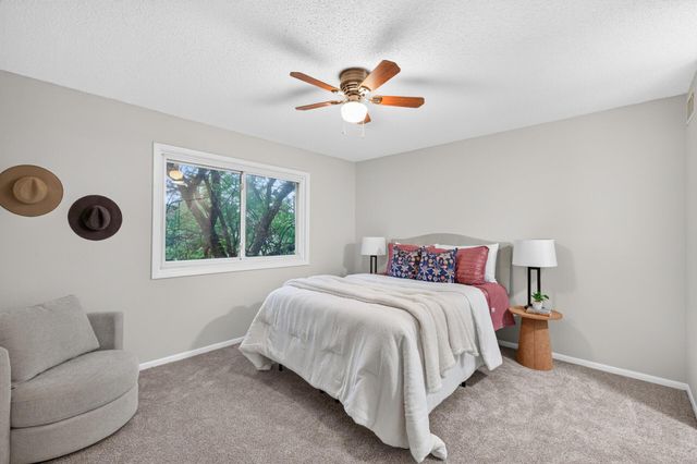 5576 Brookdale Drive N, Brooklyn Park, MN 55443