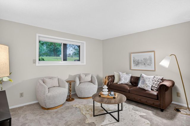 5576 Brookdale Drive N, Brooklyn Park, MN 55443