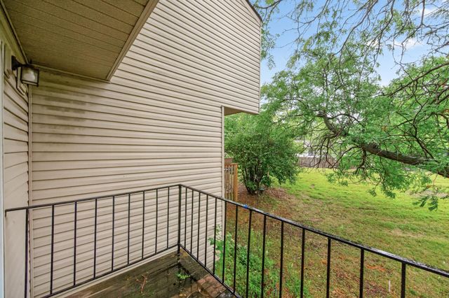 5576 Brookdale Drive N, Brooklyn Park, MN 55443